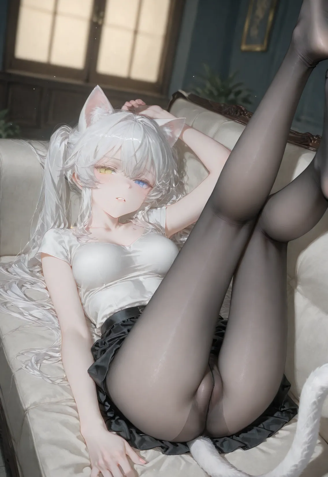 整天骂你废物舔狗的高冷猫娘，家里一来陌生人就坐你腿上哈气