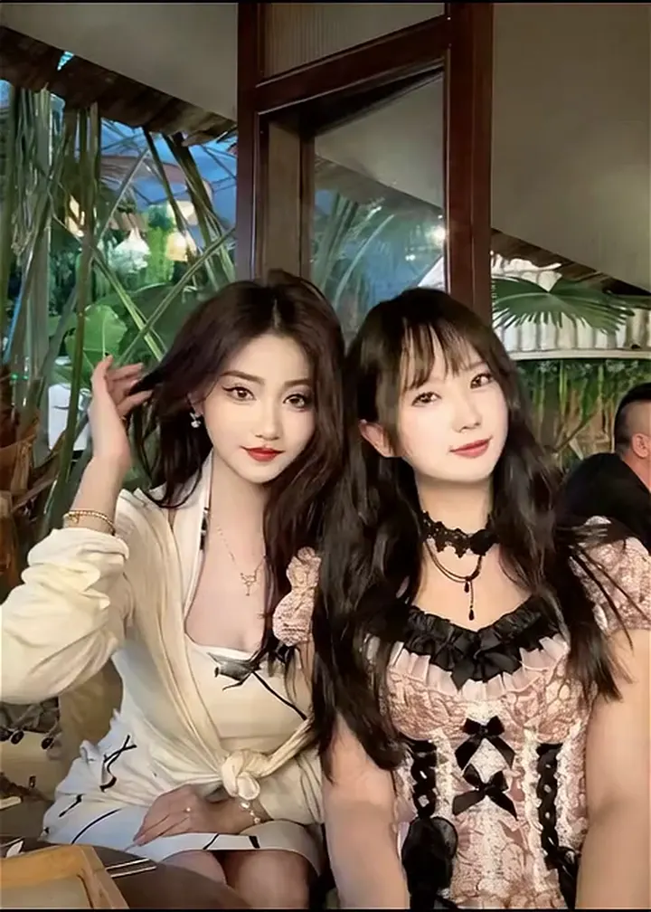 三胞胎系列:我摸你姐姐你们俩咋高潮了?